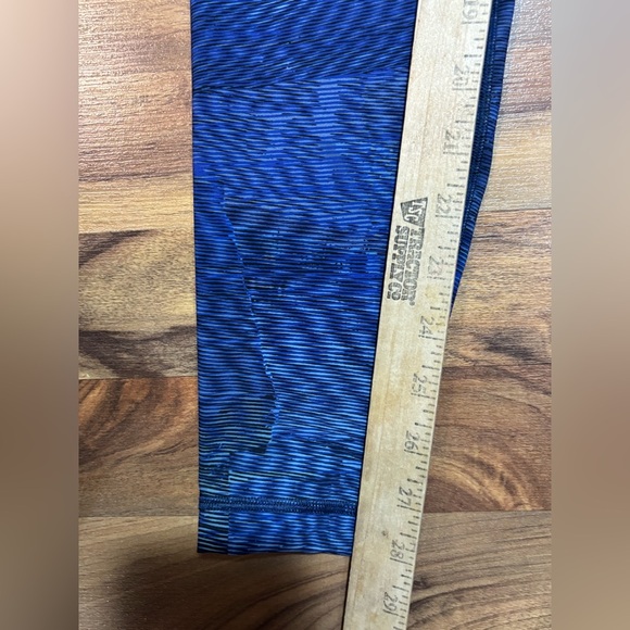 Lululemon Wonder Under High-Rise Tight | Size 6 Blue Pattern | Athleisure Yoga - Picture 5 of 6